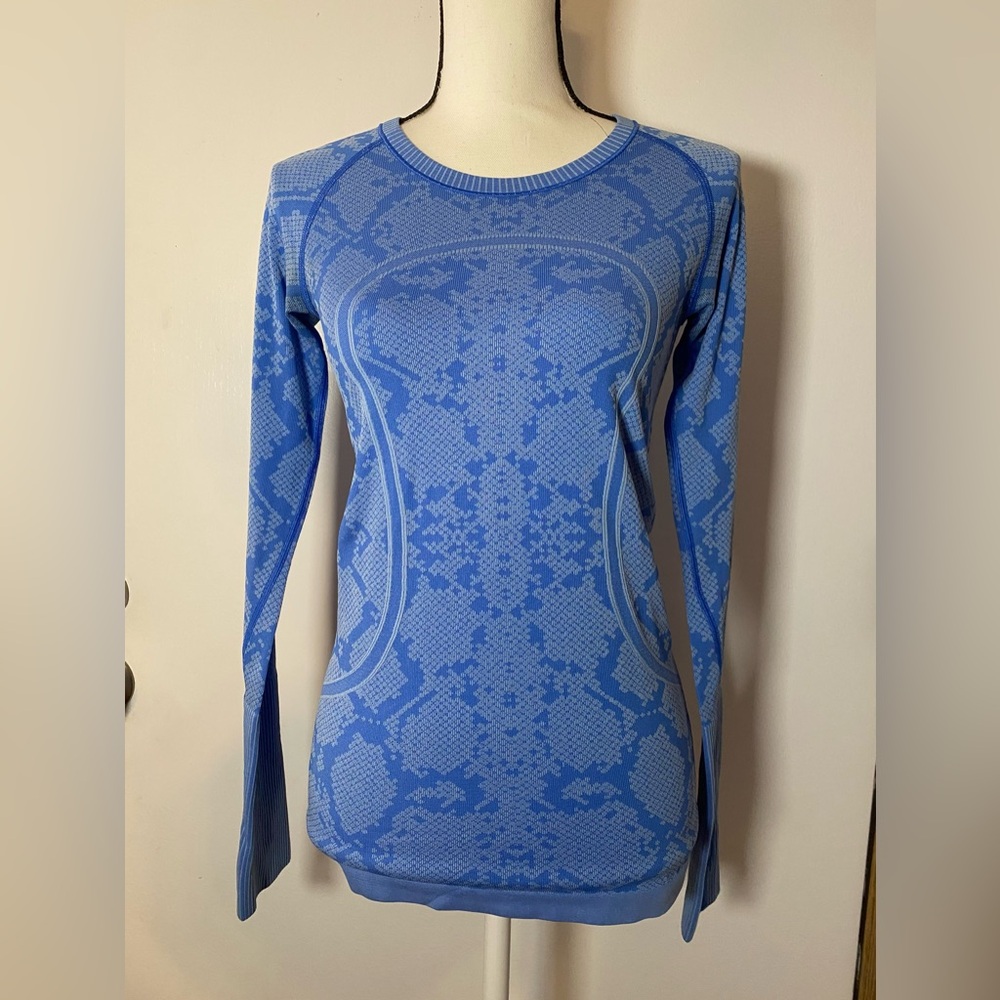Lululemon Athletica Blue Patterned Long Sleeve Top XS